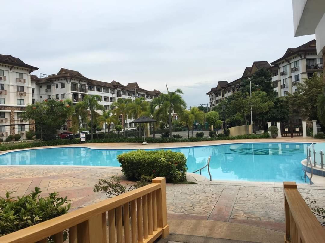 Ri'S One Oasis W Free Pool Back Of Sm City Mall Davao City Esterno foto