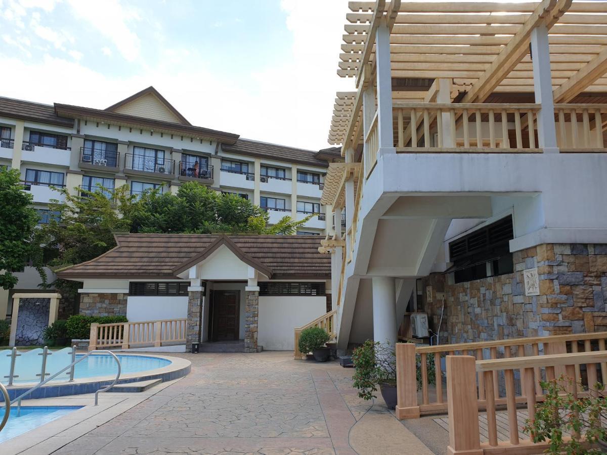 Ri'S One Oasis W Free Pool Back Of Sm City Mall Davao City Esterno foto